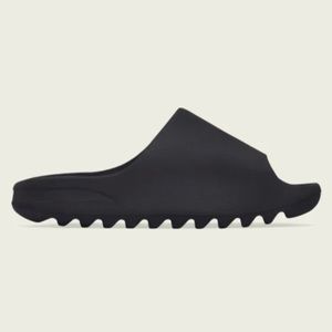 Yeezy Slide, brand new 8men 9 woman